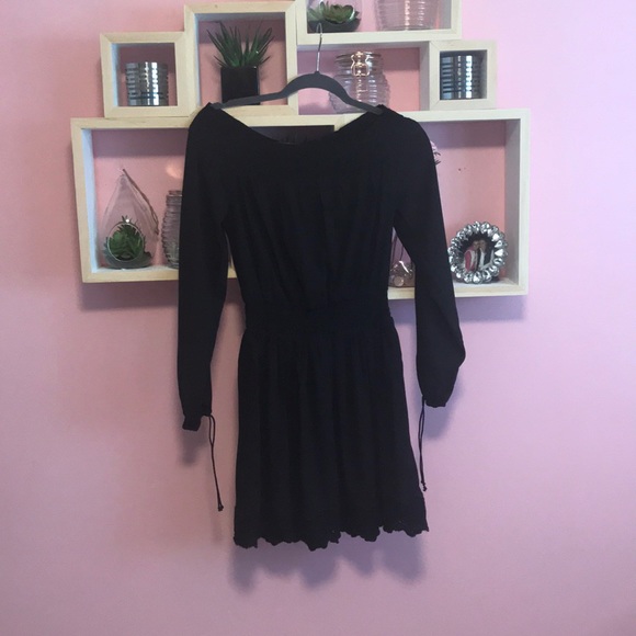 Short black dress - Picture 1 of 1